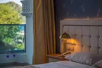 L'etoile Szálloda 4*